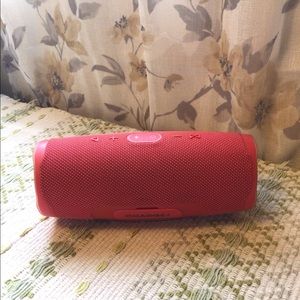 JBL speaker charge 4